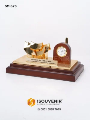 Miniatur Rumah Gadang Kepala Seksi…