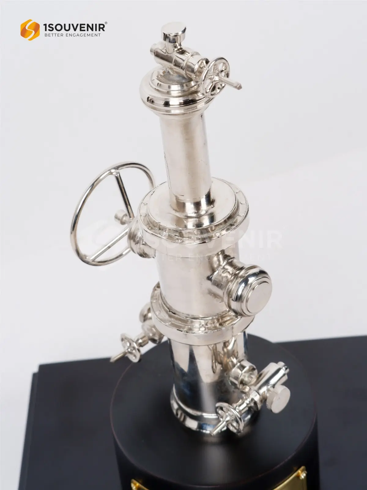 Miniatur Wellhead dari Wayang Windu Team PT Star Energy Geothermal DETAIL-SM638 Miniatur Wayang Windu Team