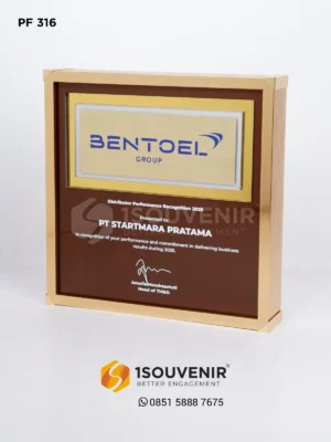 Plakat Frame Penghargaan Distribusi Performance Recognition 2025 dari Bentoel Group