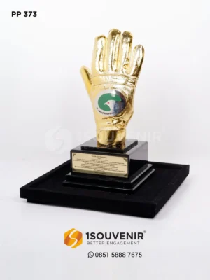 Piala Penghargaan PT Eagle Glove In...