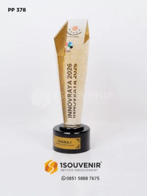 Piala Penghargaan Innovraya 2026 Juara Quality Control Project