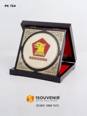 Plakat Kayu Kenang-kenangan dari Ge…