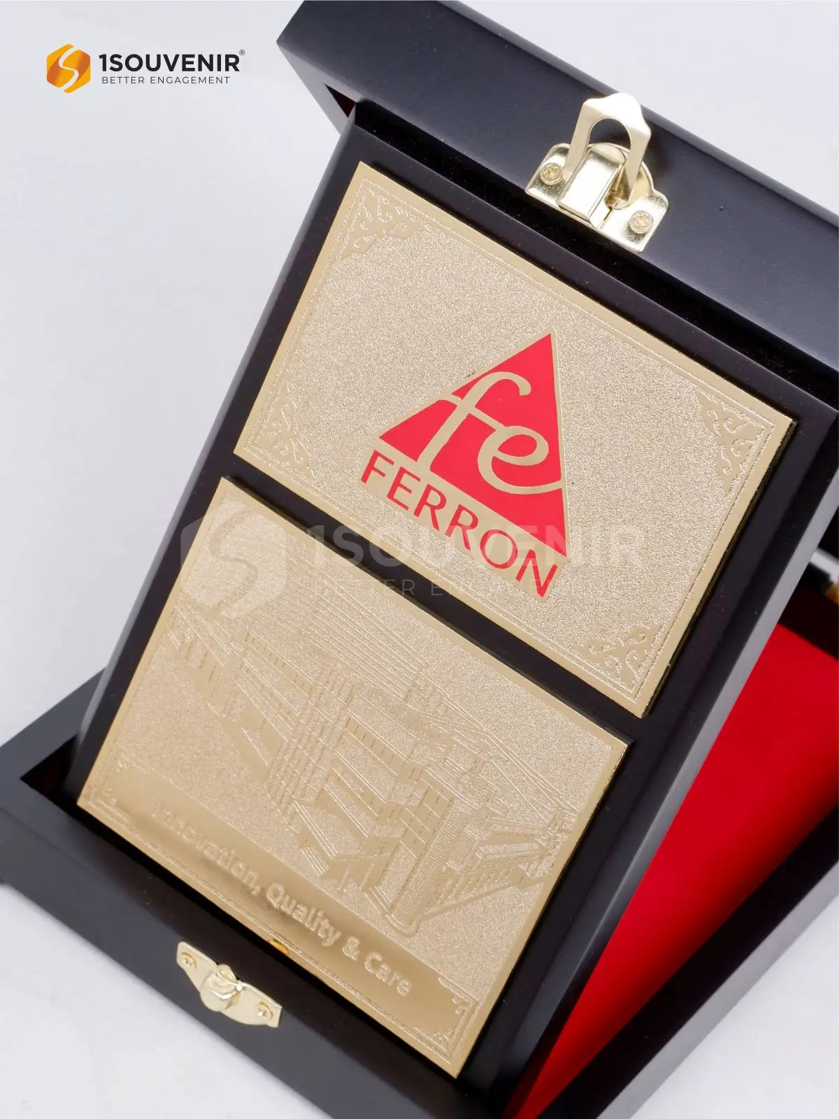 Plakat Kayu Cendera Mata PT Ferron Par Pharmaceuticals DETAIL-PK769 Plakat Kayu Ferron Innovation