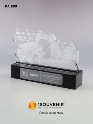 Plakat Akrilik Apresiasi Keynote Speaker Learning Summit 2026 PT Pamarpersada Nusantara