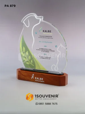 Plakat Akrilik Apresiasi Pembicar Seminara To Improve Animal Health for a Better Human Life