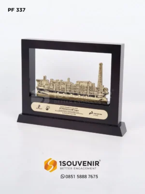 Plakat Frame Kapal Kilang Minyak Ce…