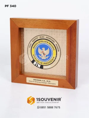 Plakat Frame Kayu Badan Intelijen N...
