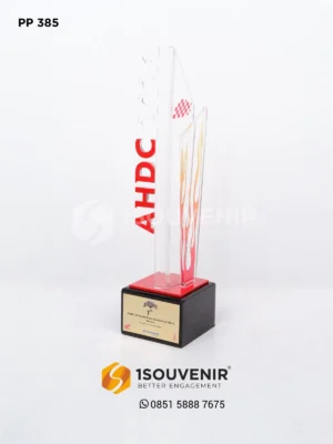 Piala Penghargaan Juara 1 AHDC 10 Honda Matic Standard s/d 130 cc Wanita