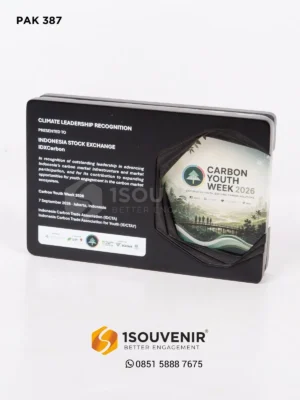 Plakat Kayu Akrilik Carbon Youth Week Cl...