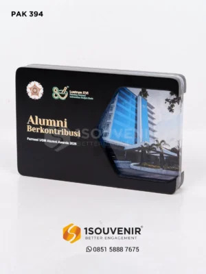 Plakat Kayu Akrilik Penghargaan Alumni B...