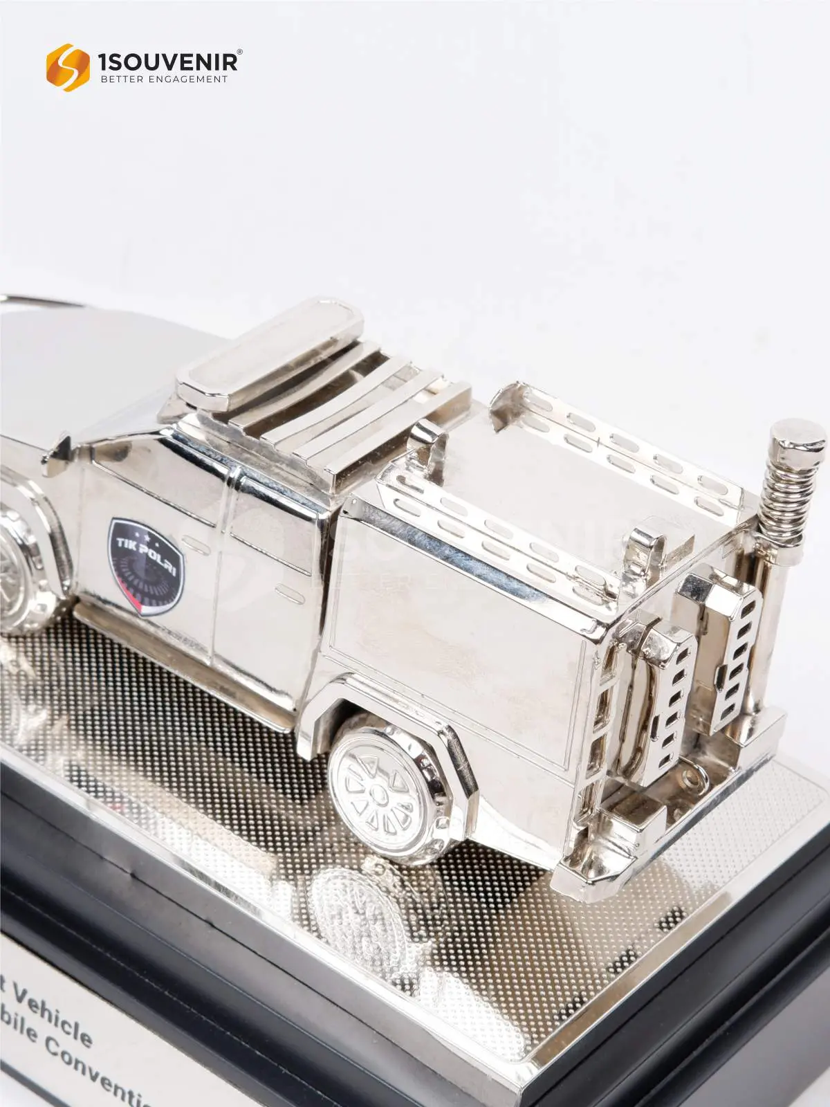 Miniatur Support Vehicle For Repeater Mobile Conventional Div TIK Polri DETAIL-SM667 Miniatur Support Vehicle