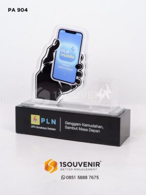 Ide Rekomendasi Hadiah Lomba 17 Agustus yang Menarik Plakat Akrilik Custom Tema Layanan Digital PLN Mobile