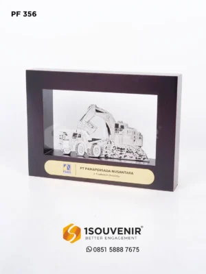 Plakat Frame Kayu PT Pamapersada Nusantara