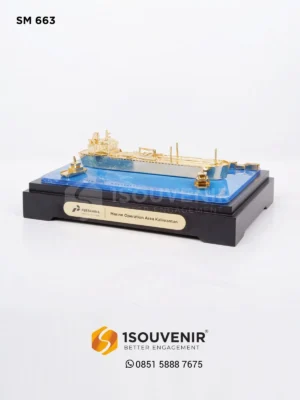 Miniatur Kapal Marine Operation Area Kalimantan Pertamina Trans Kontinental